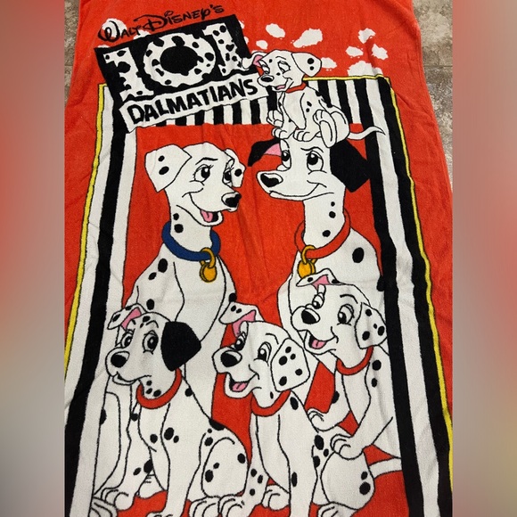 Vintage Disney 1990s 101 Dalmatian’s Beach Towel - Picture 2 of 4